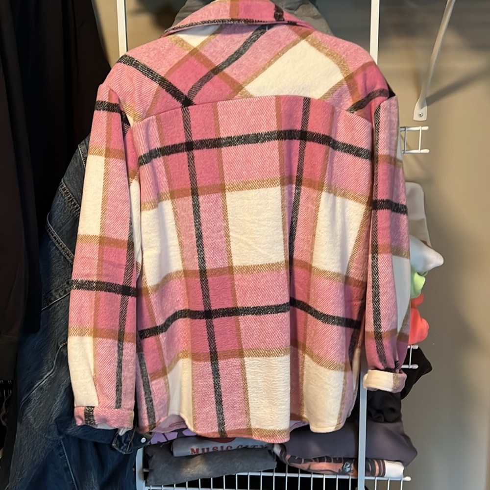 Women’s Shacket - Picture 2 of 4